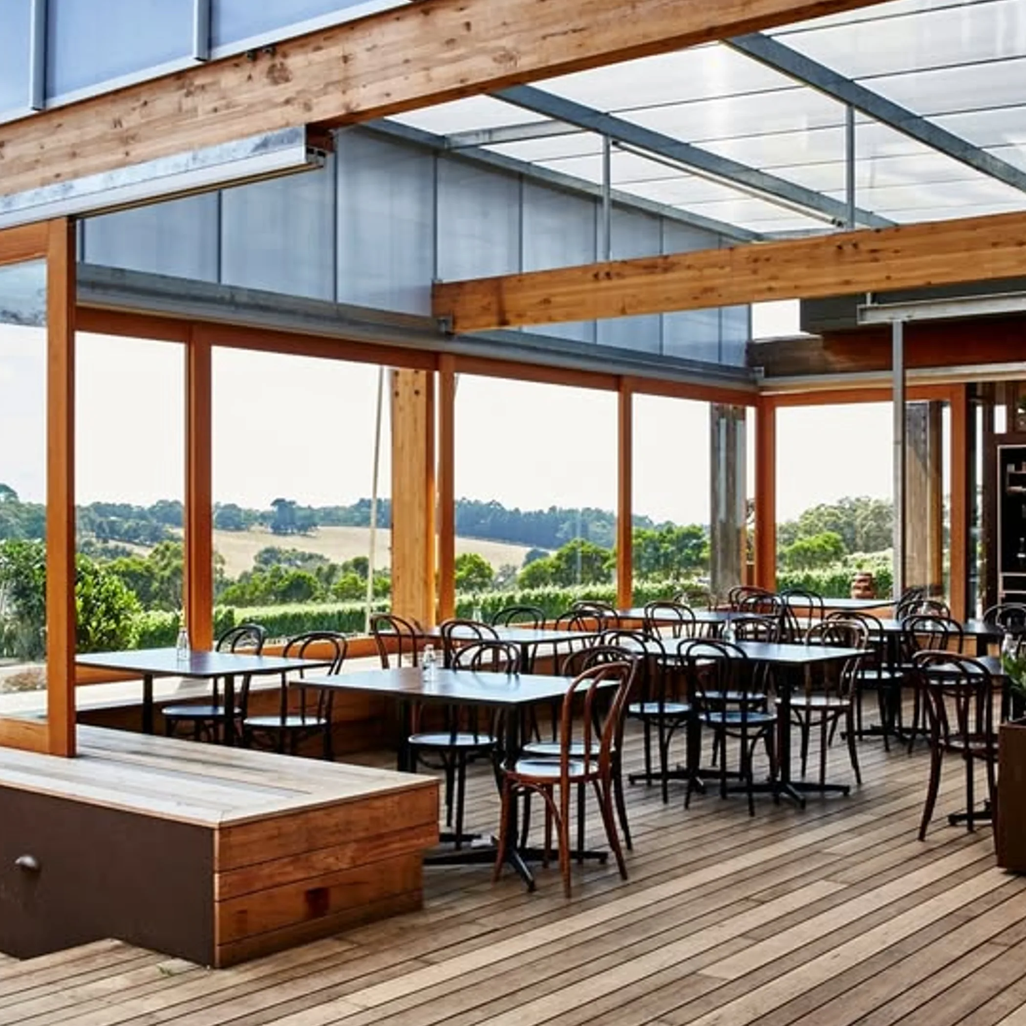 winery dining with vineyard views